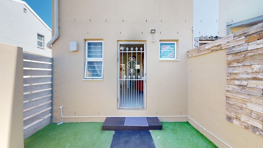 3 Bedroom Property for Sale in Harmony Village Western Cape